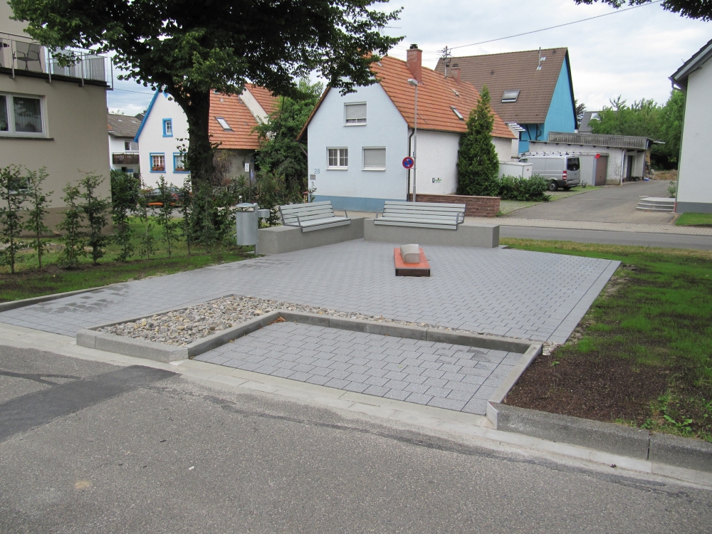 Waldenserplatz Palmbach - noch ohne Denkmal waldenserplatz ohneD